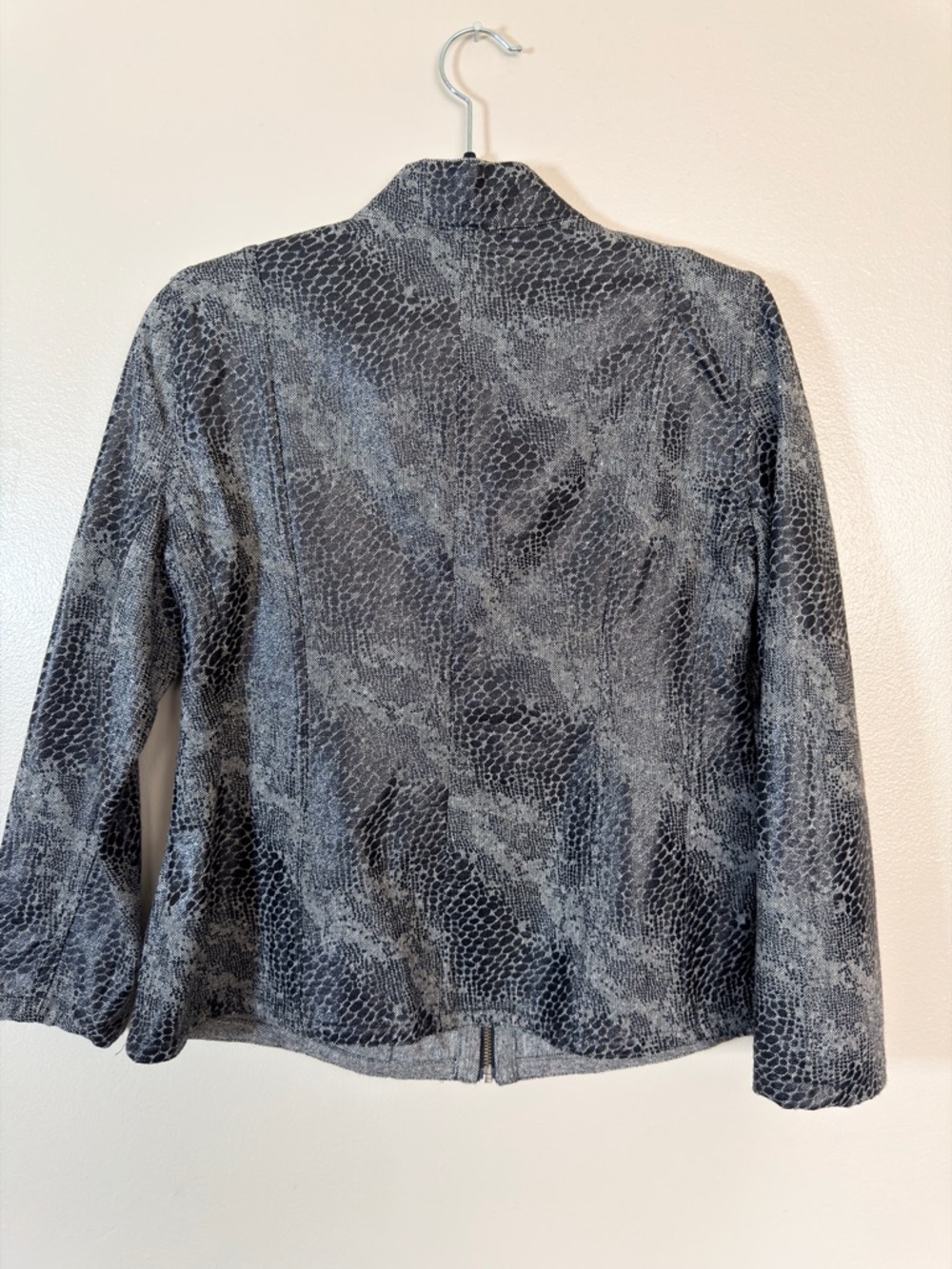 Notations Gray Snake-Print Zip Front Jacket - Picture 2 of 8